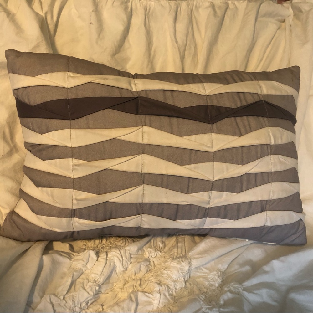 Throw pillow